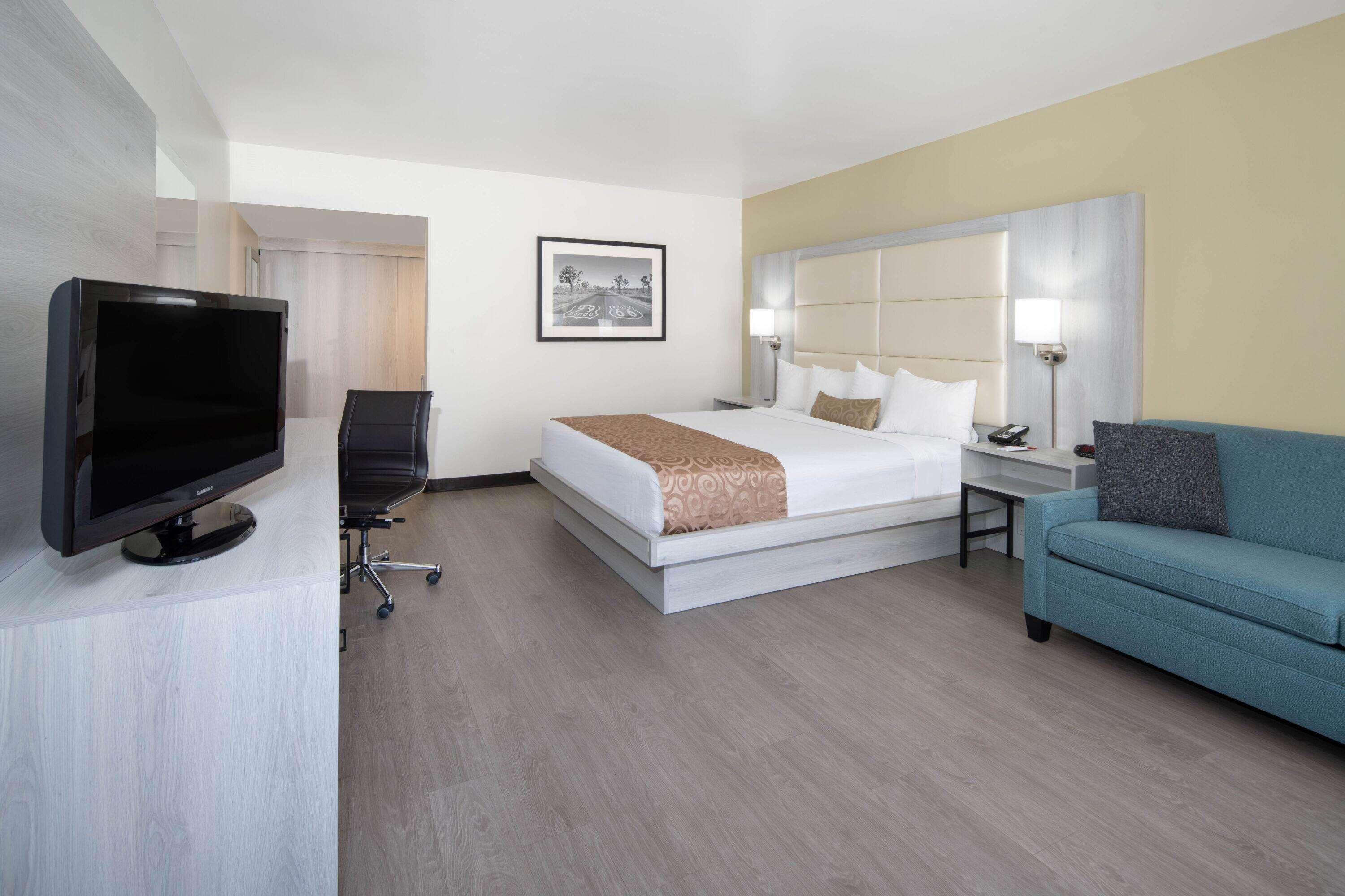 Ramada By Wyndham Burbank Airport Hotel Buitenkant foto