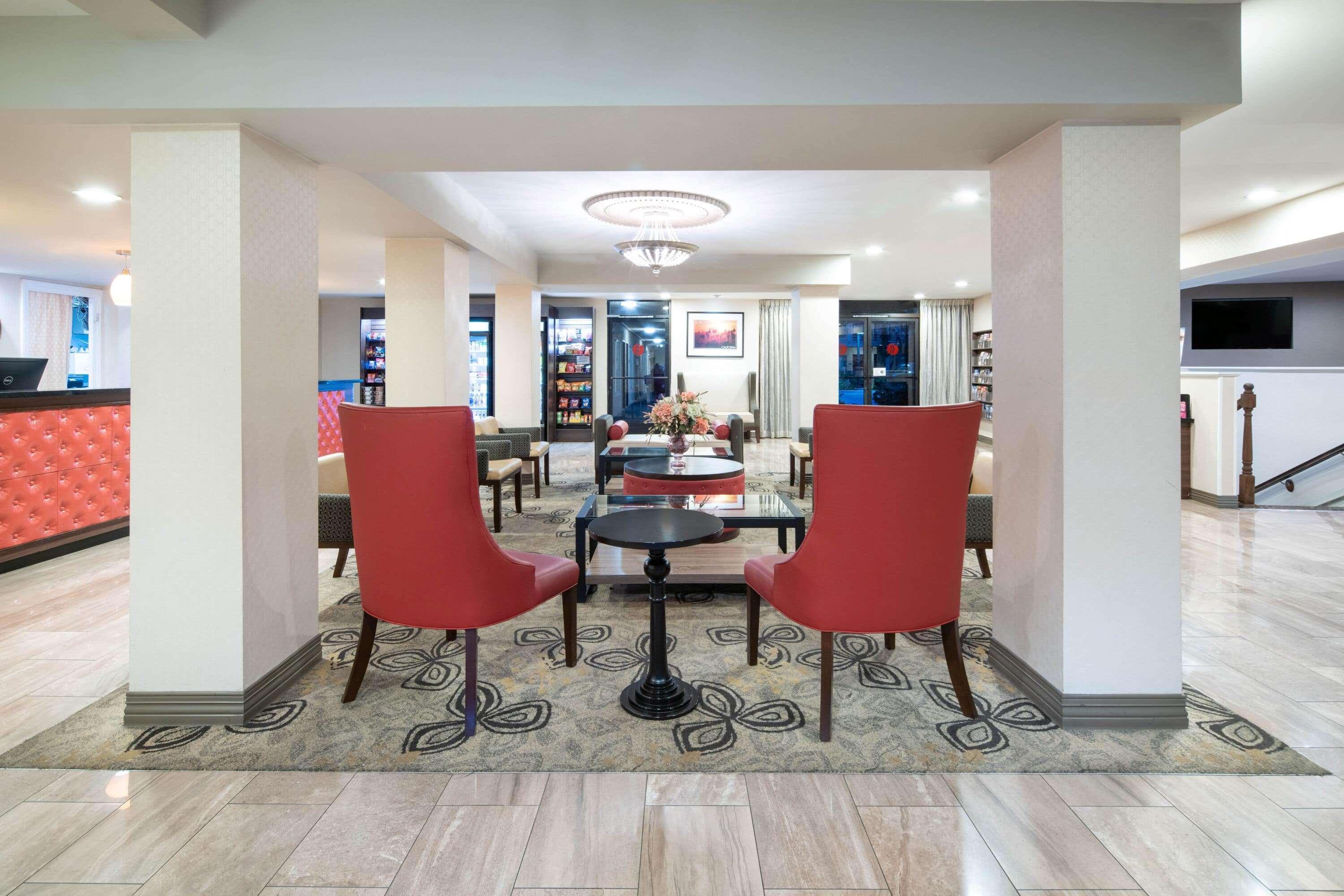 Ramada By Wyndham Burbank Airport Hotel Buitenkant foto