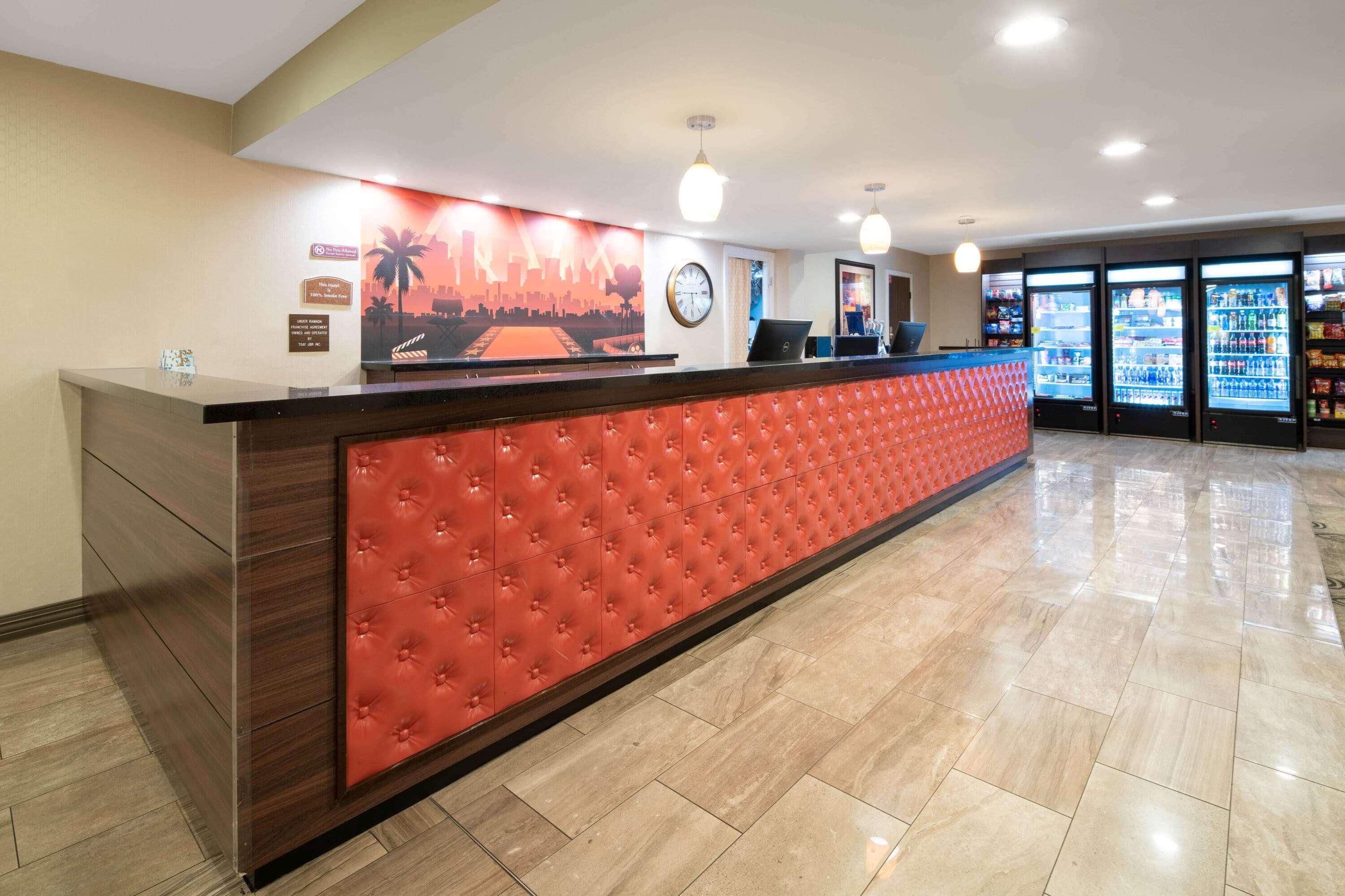 Ramada By Wyndham Burbank Airport Hotel Buitenkant foto
