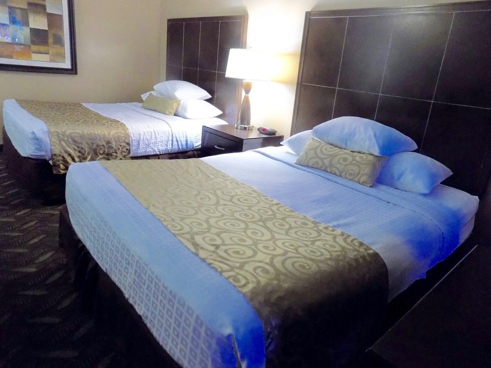 Ramada By Wyndham Burbank Airport Hotel Buitenkant foto